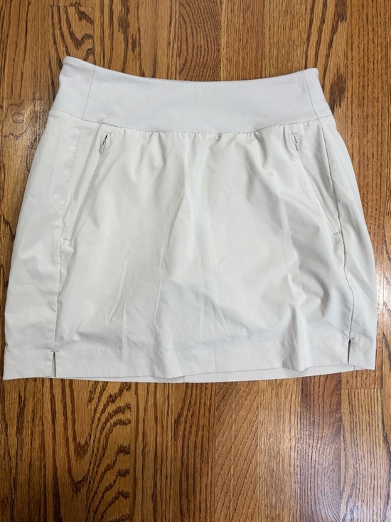 Athleta Pants - Athleta Soho Skort - Wrinkle-resistant Stretchy fabric in a tailored fit